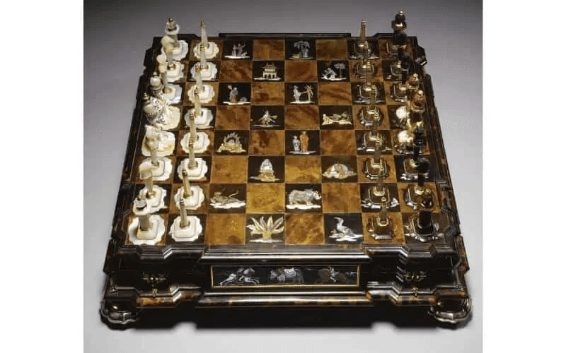 The Battle of Issus Chess Set